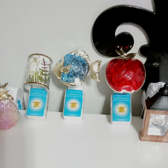 Bath and body Works brightest bloom gift bag set with goodies - Picture 6 of 16
